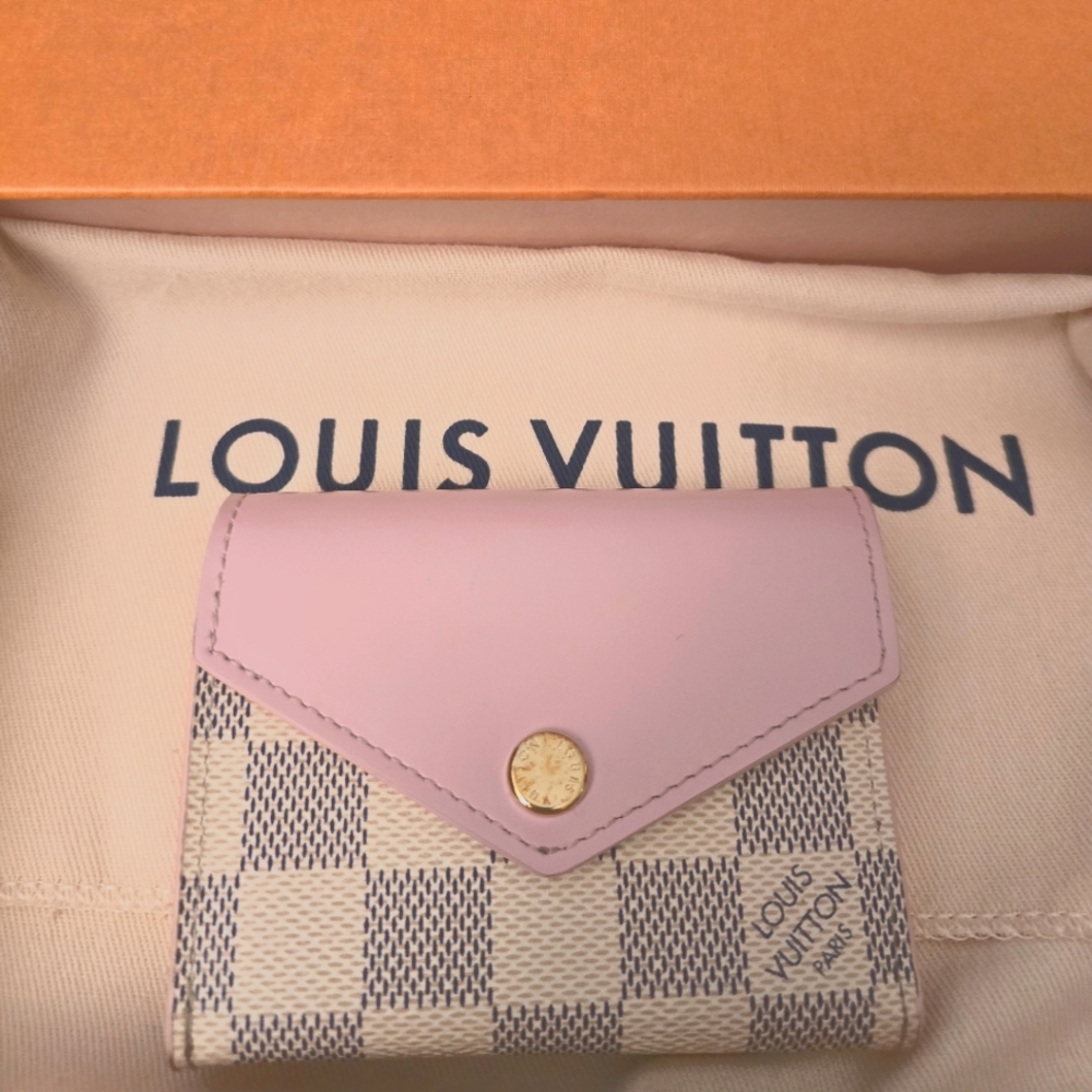 Louis Vuitton Victorine Wallet In Azur Rose Ballerine